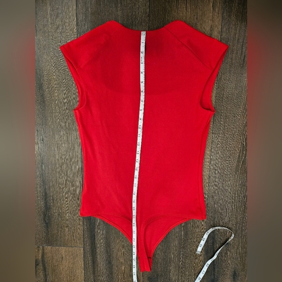 NWT Express Body Contouring Red Bodysuit - SIZE M - Picture 7 of 10